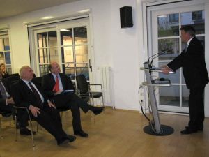 Präsident Reimer Böge eröffnet den Parlamentarischen Abend der ADT am 4. Oktober 2010.
 - In der ersten Reihe: Joseph Daul und Ico von Wedel, die beiden weiteren Redner.